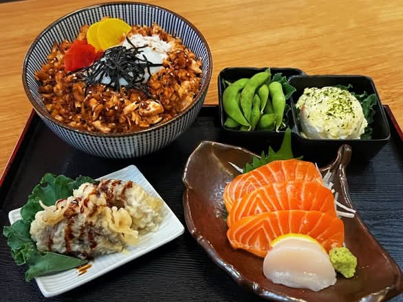 L.Salmon Don Bento日式三文魚鬆便當